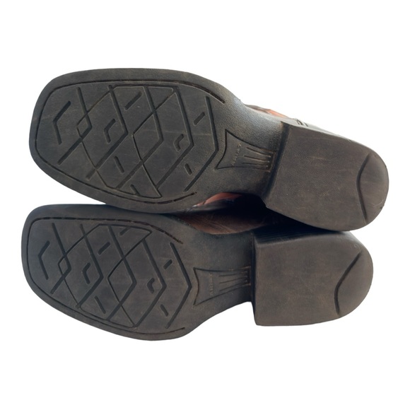 Ariat Tombstone Western Kids Boots Size 2.5 Powder Brown - Picture 7 of 9